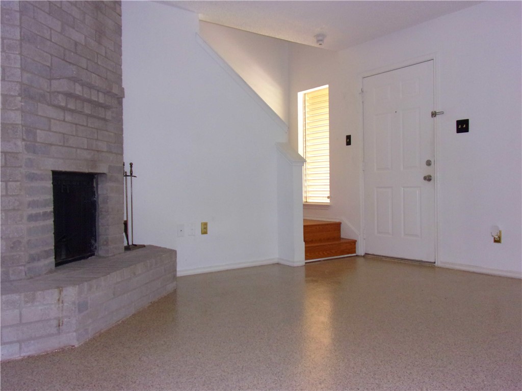 6702 Everhart Road V-102 Property Photo 11