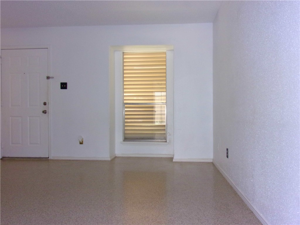 6702 Everhart Road V-102 Property Photo 13