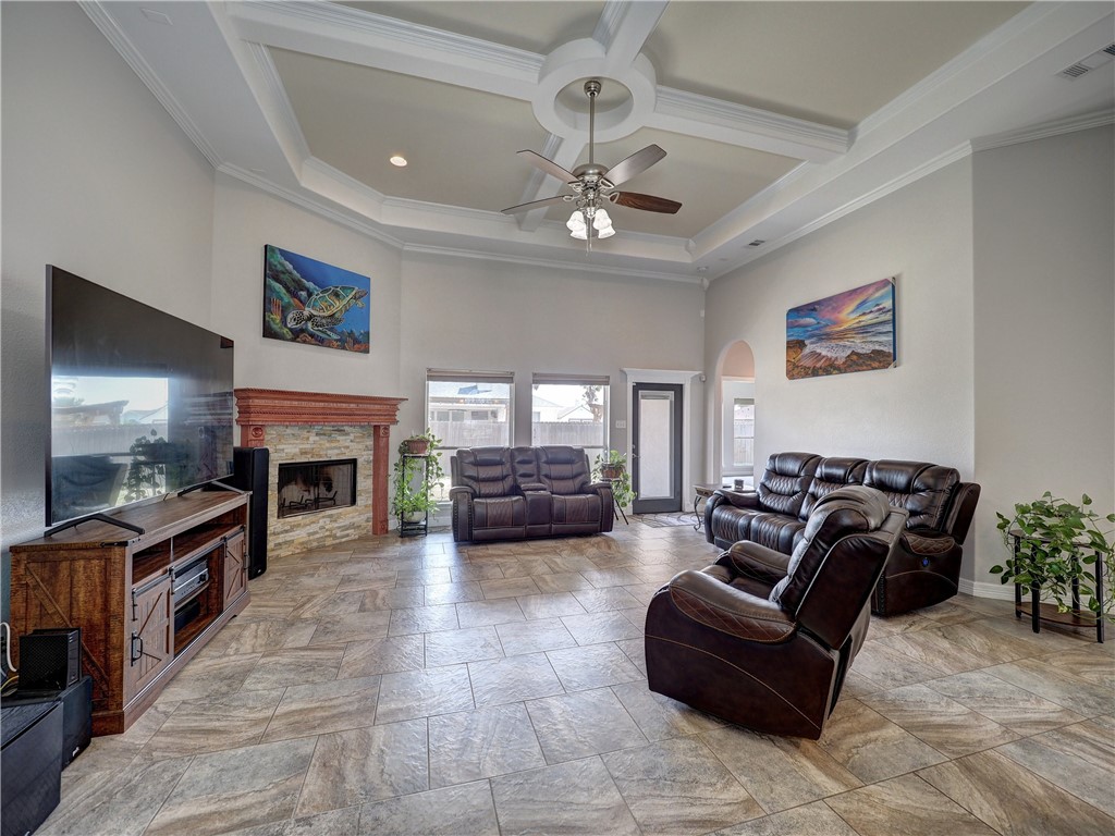 14822 Lighthouse Dr Property Photo 4
