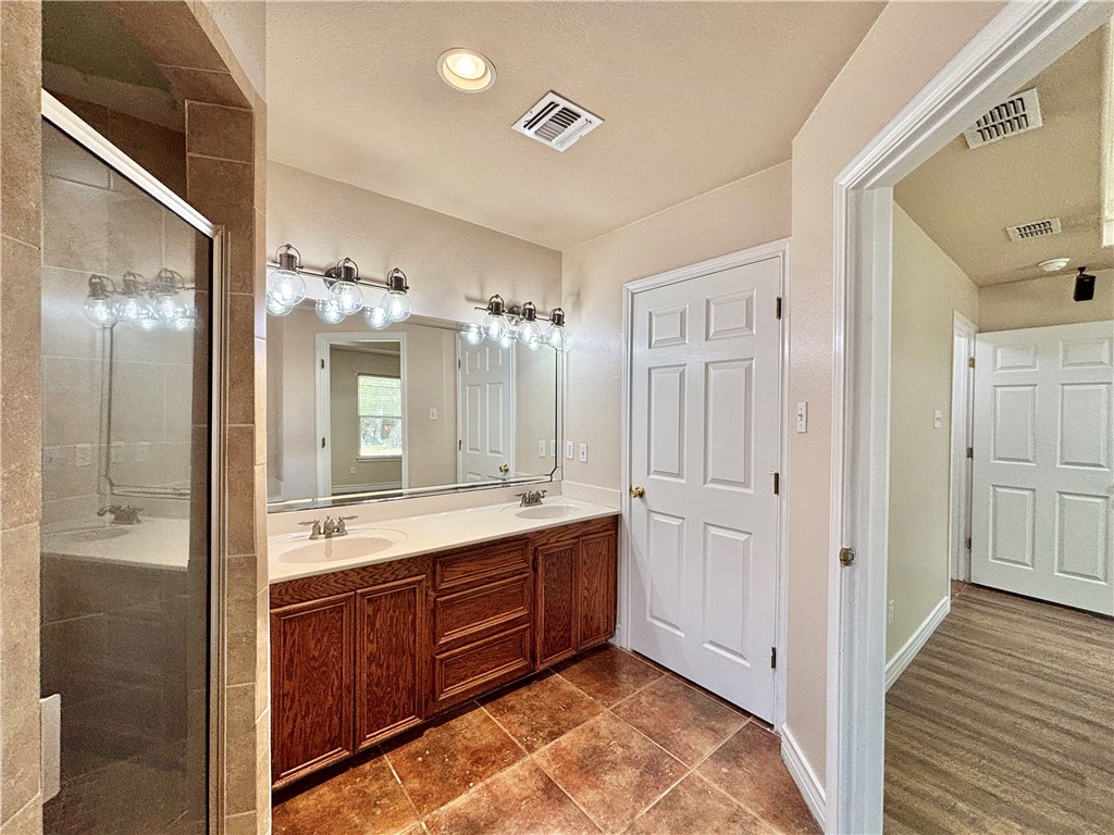 2621 Danforth Lane Property Photo 18
