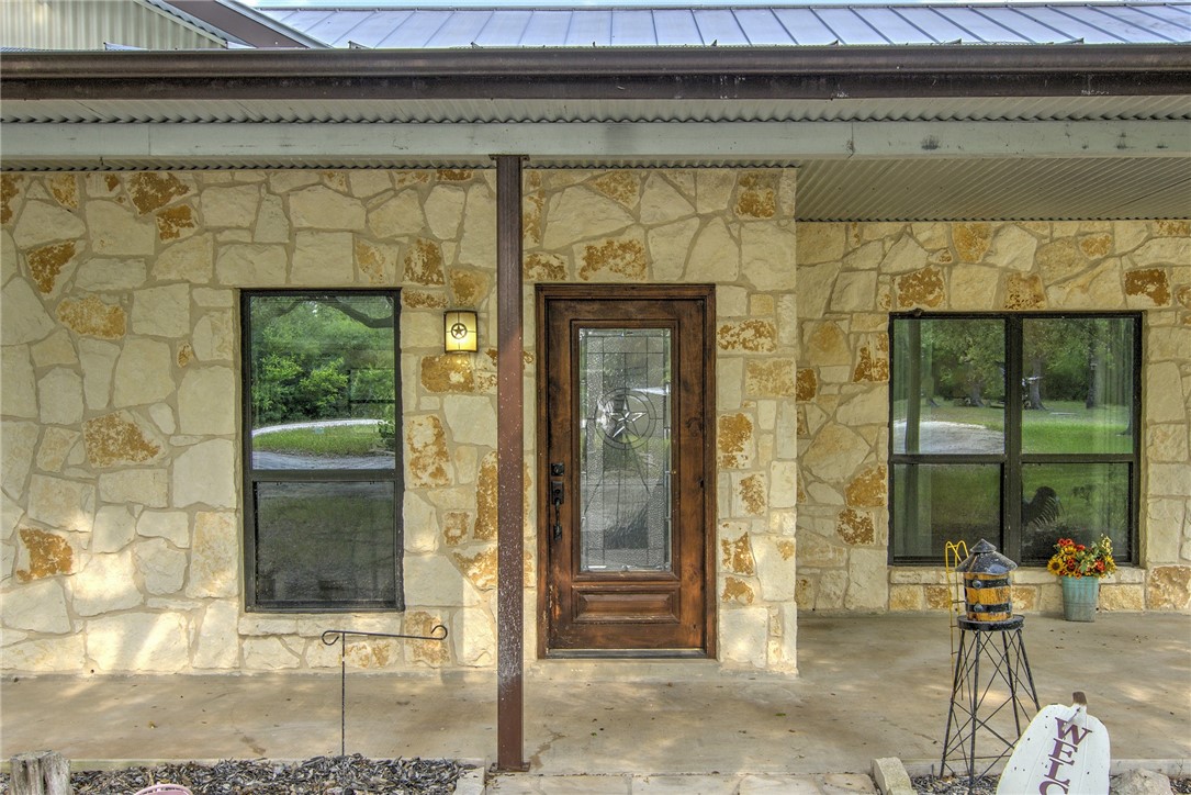 9286 Fm-2617 Property Photo 3