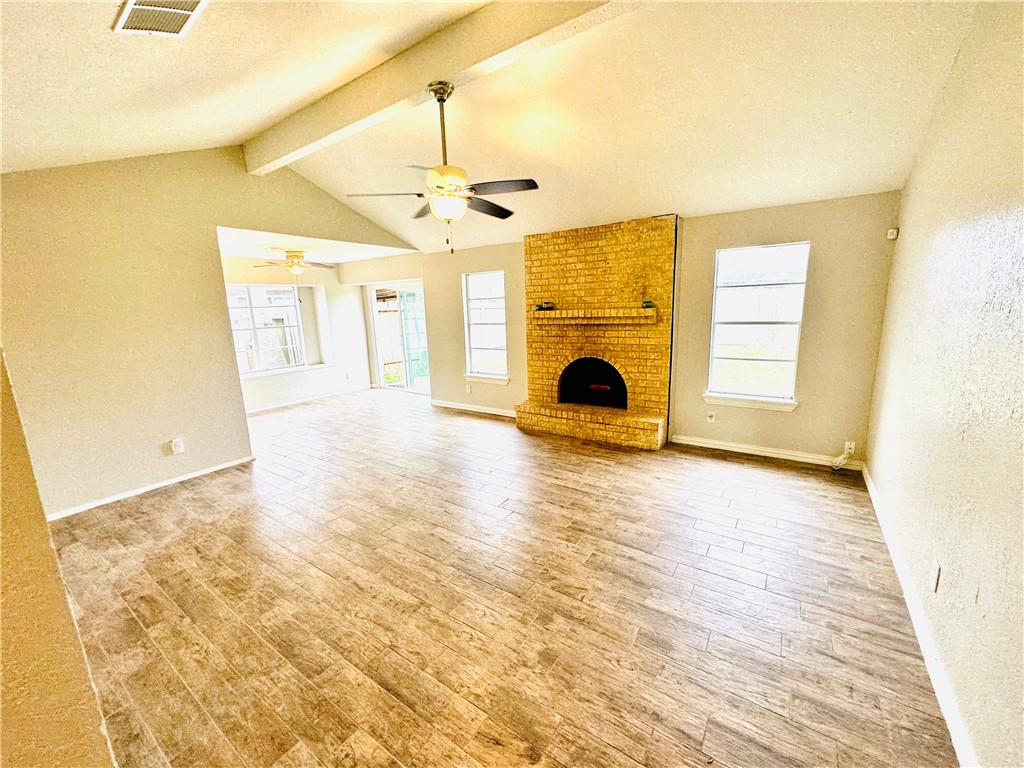 2801 Erie Dr Property Photo 3