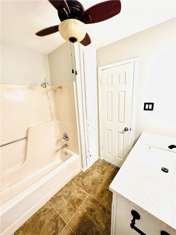 2801 Erie Dr Property Photo 12