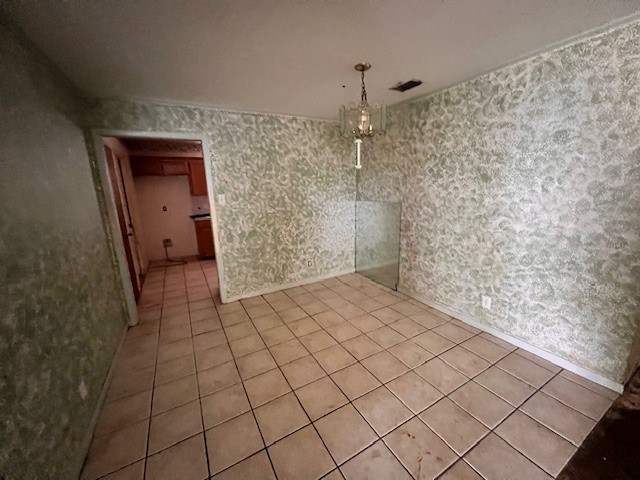 667 Lisa Ann Dr Property Photo 4