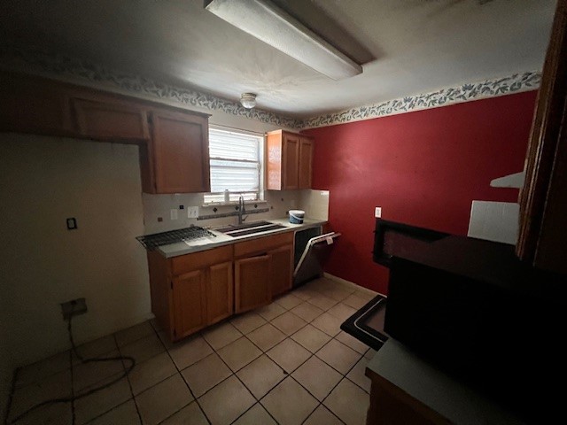 667 Lisa Ann Dr Property Photo 5