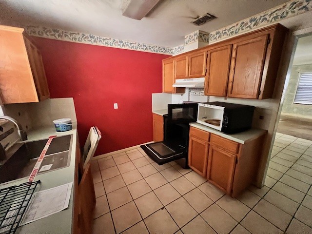 667 Lisa Ann Dr Property Photo 6