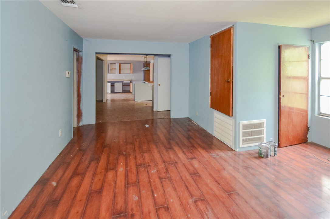 7040 Minson Dr Property Photo 30