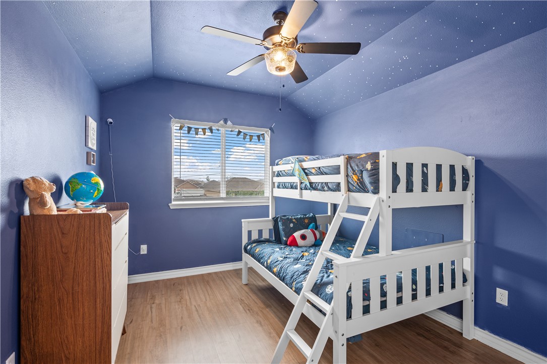 14221 Sea Pines Dr Property Photo 35