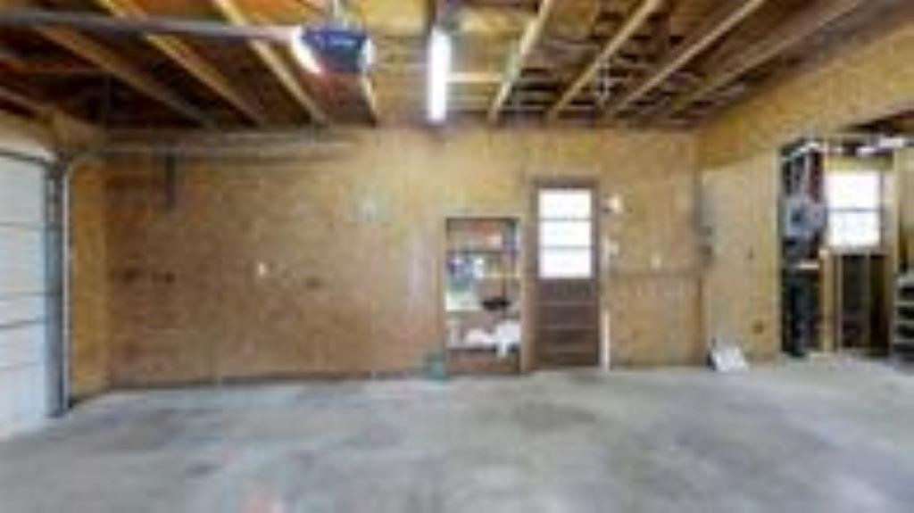 508 E 6th St Property Photo 37