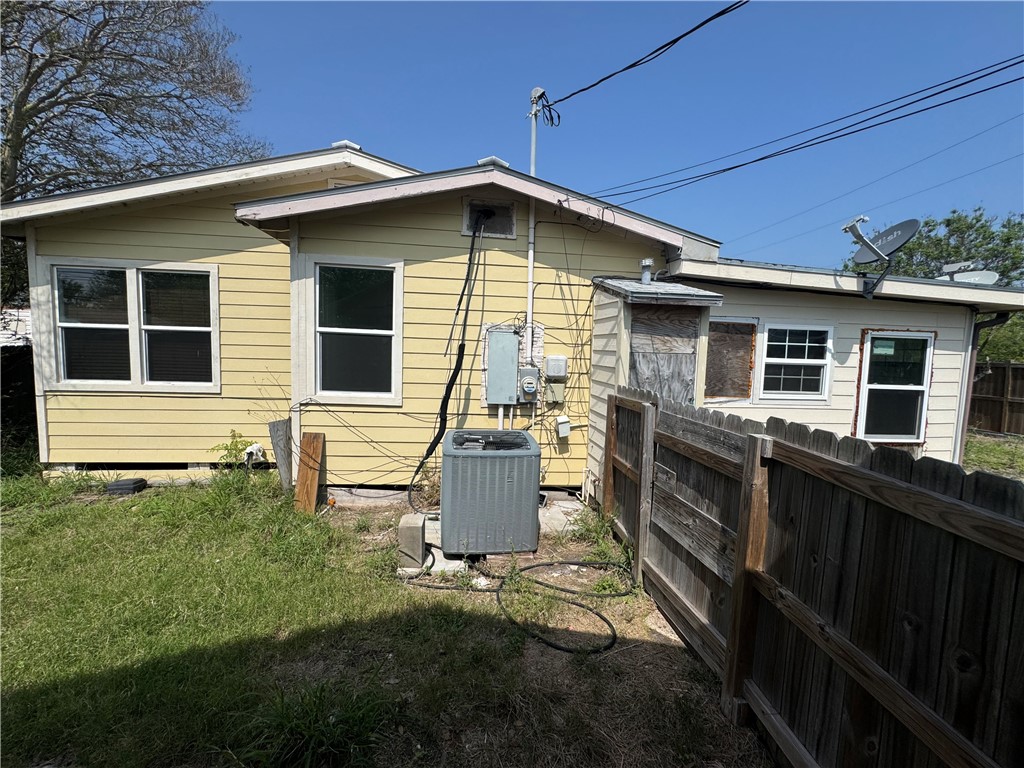 401 Homecrest St Property Photo 23