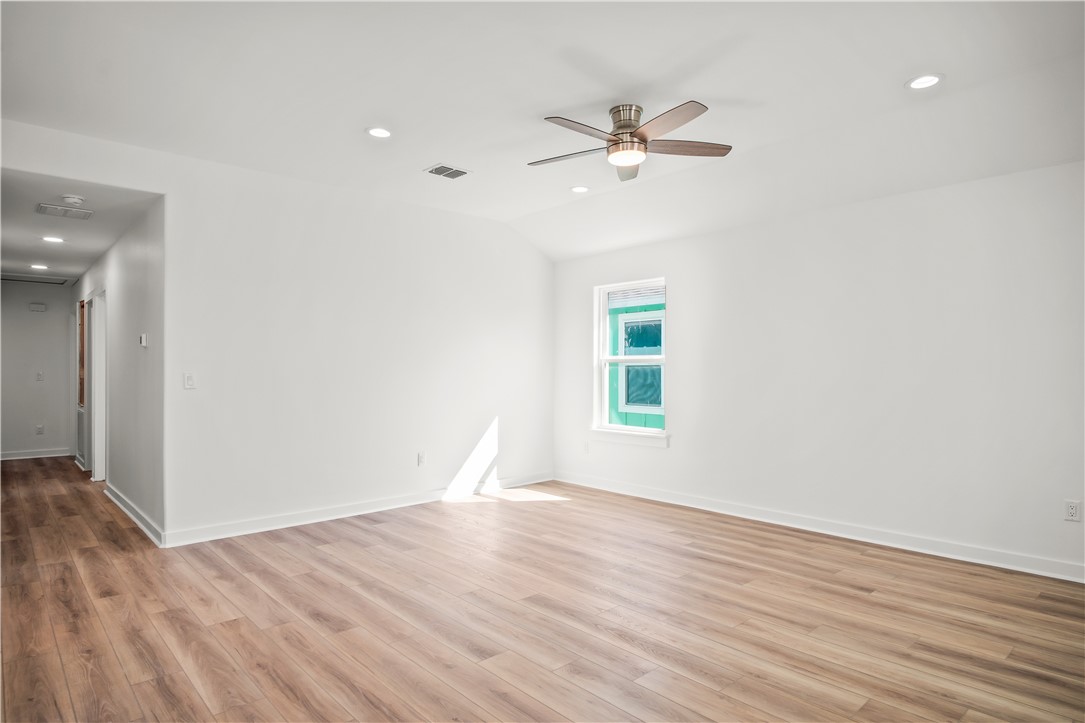 256 Flounder Dr Property Photo 8