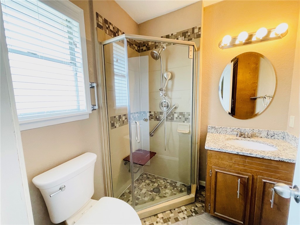 1515 Crestview Dr Property Photo 24