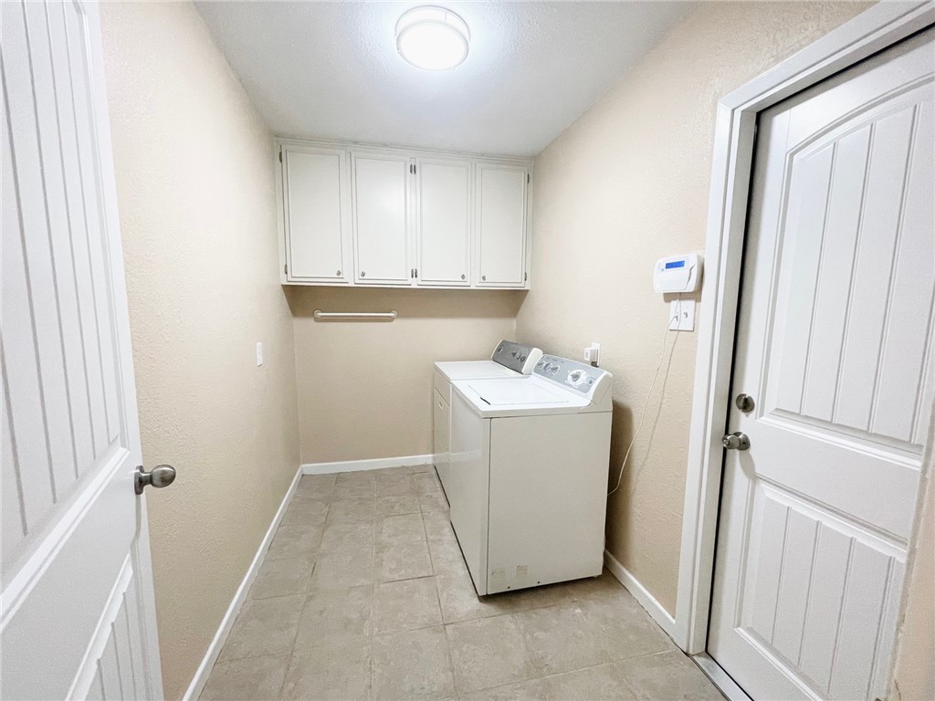 1515 Crestview Dr Property Photo 30