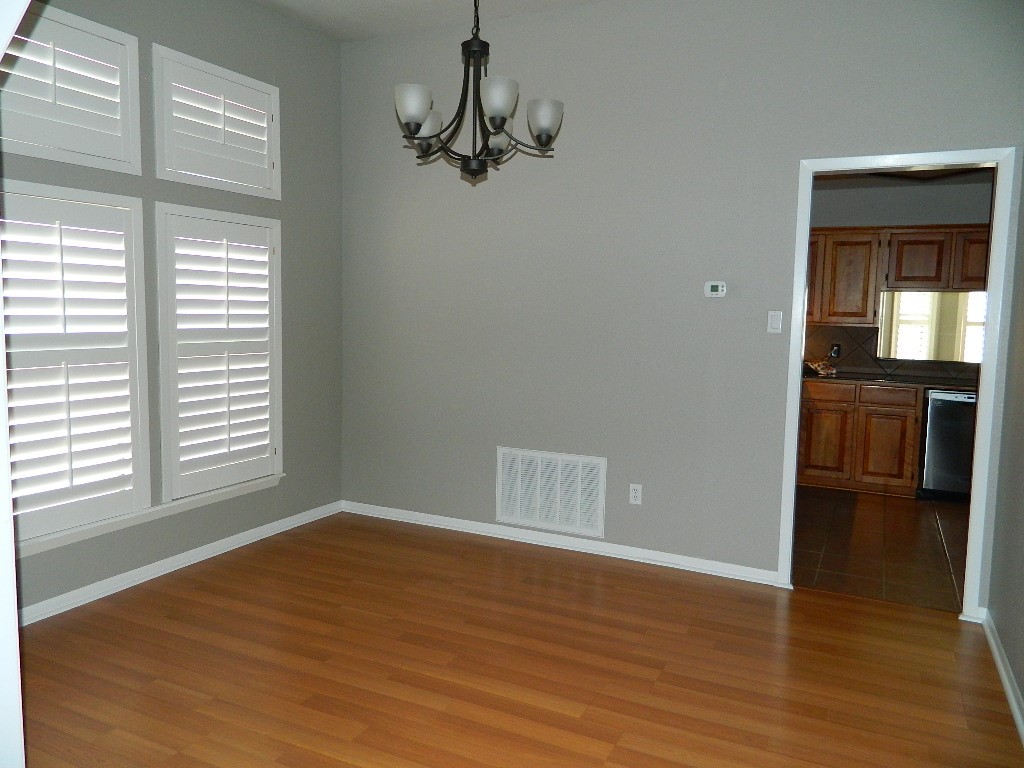 2333 Willow Dr Property Photo 3