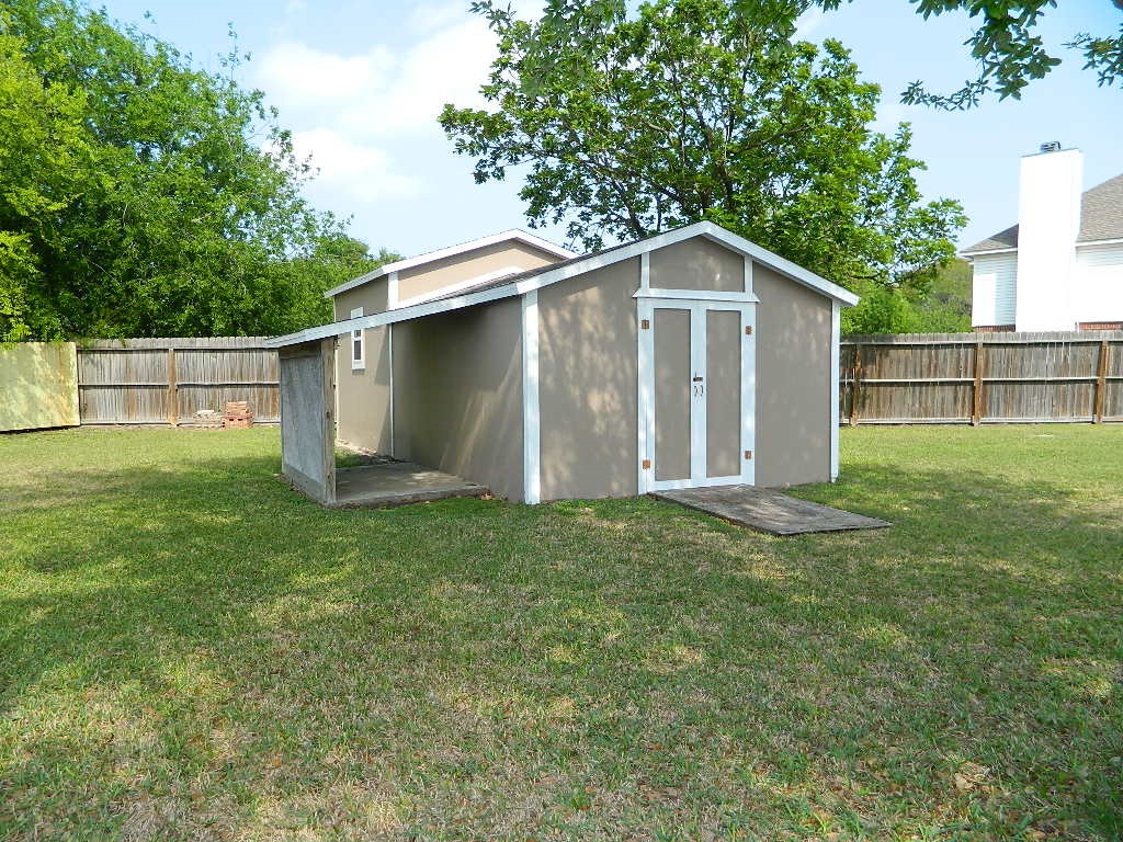 2333 Willow Dr Property Photo 27