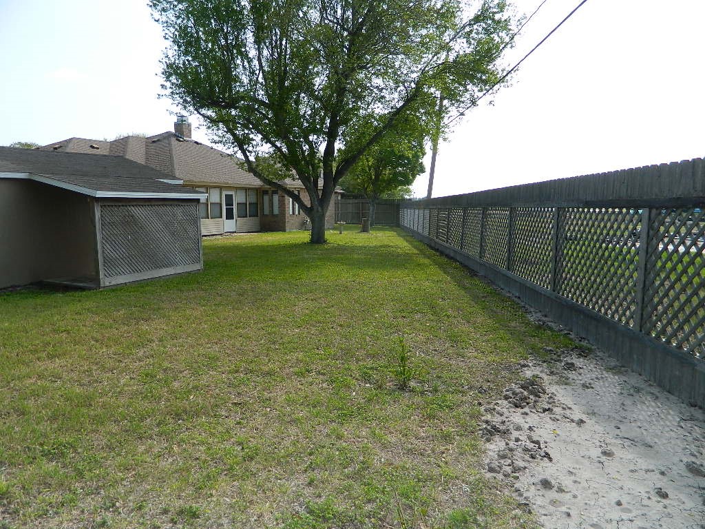 2333 Willow Dr Property Photo 28