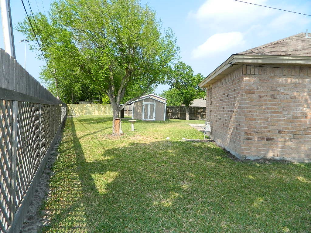 2333 Willow Dr Property Photo 33