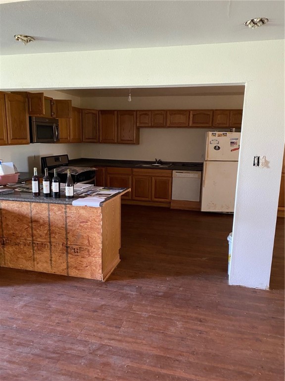 200 Cliff Road Property Photo 17
