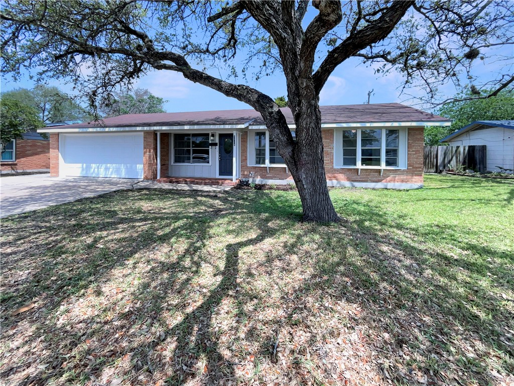 4506 Lamont St Property Photo
