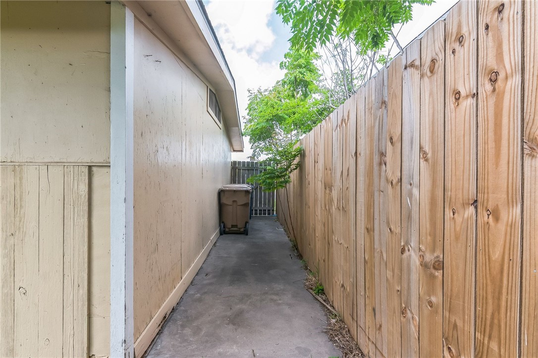 3310 Norton St Property Photo 26