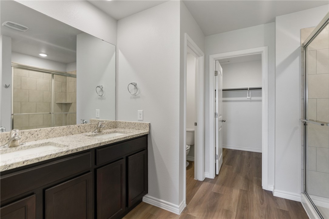 2642 Excelsior Blvd Property Photo 21