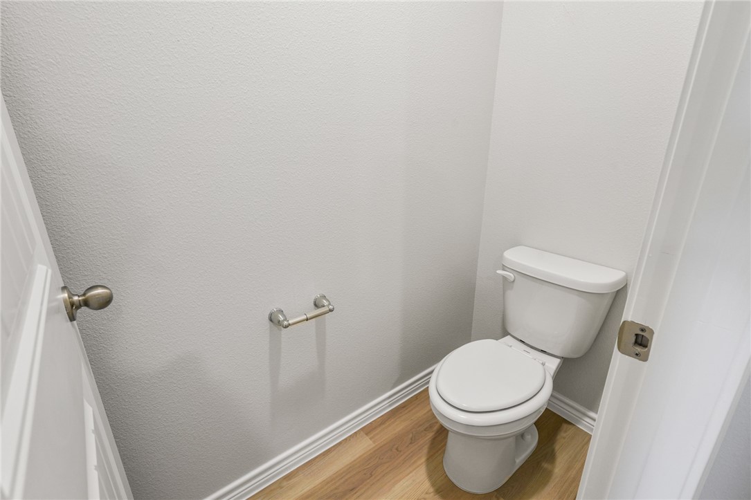 2642 Excelsior Blvd Property Photo 25