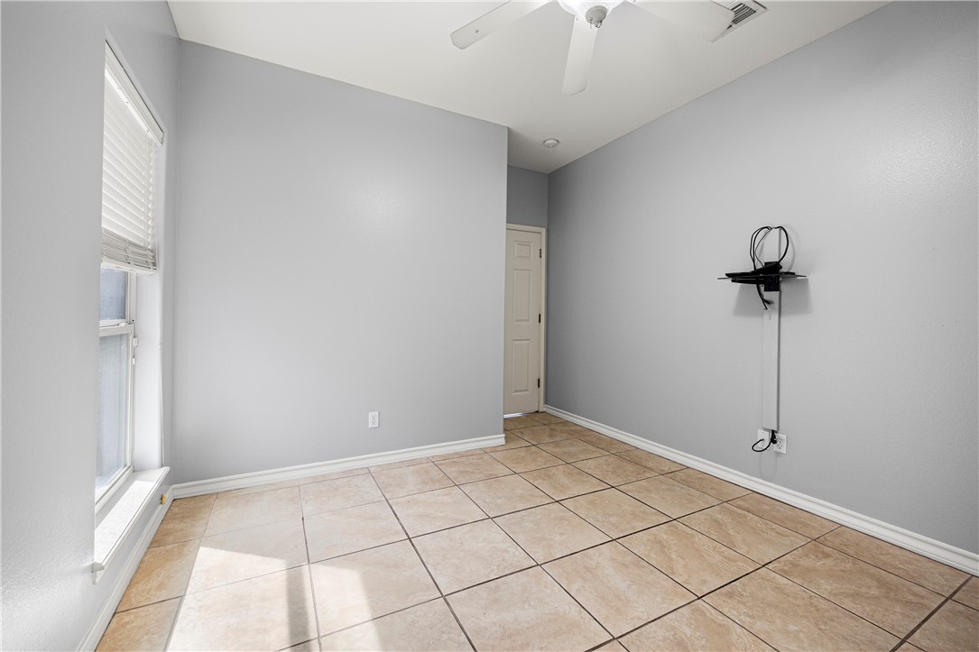 8201 Azimuth Ct Property Photo 22