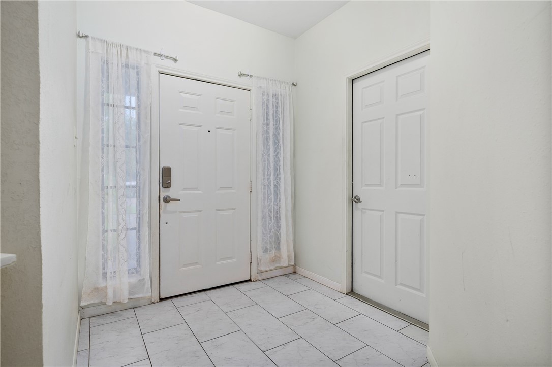 2991 Lakeview East Dr Property Photo 7
