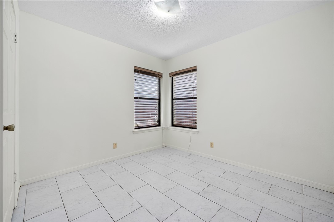 2991 Lakeview East Dr Property Photo 23