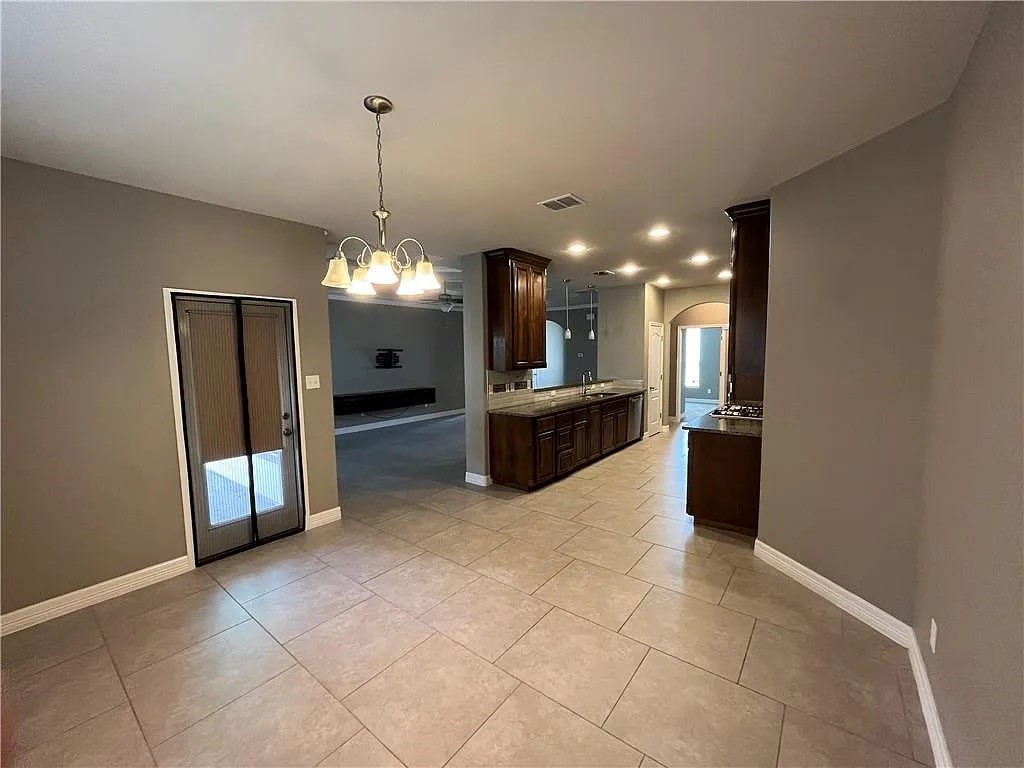 2229 Ruby Dr Property Photo 8