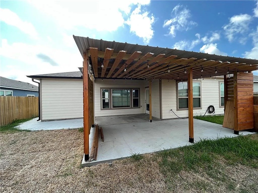2229 Ruby Dr Property Photo 16