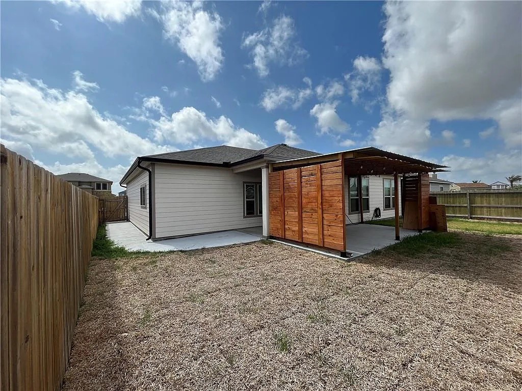 2229 Ruby Dr Property Photo 17