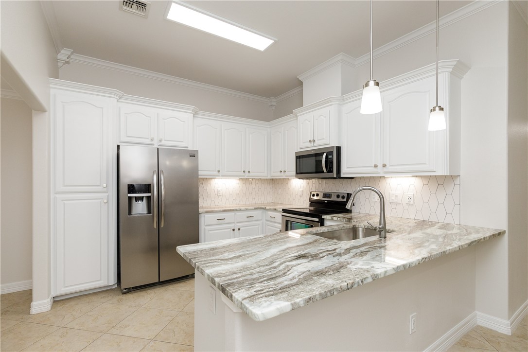 4750 Grand Junction Dr 25 Property Photo 6