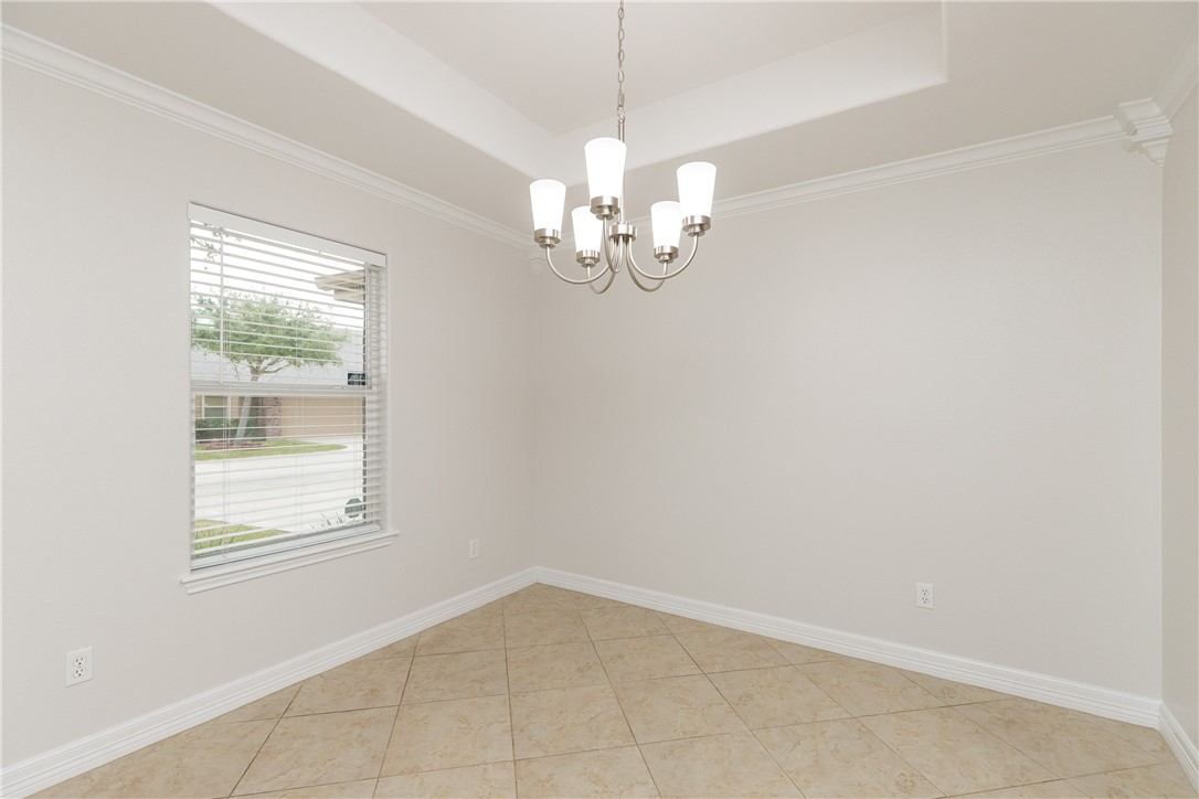 4750 Grand Junction Dr 25 Property Photo 11