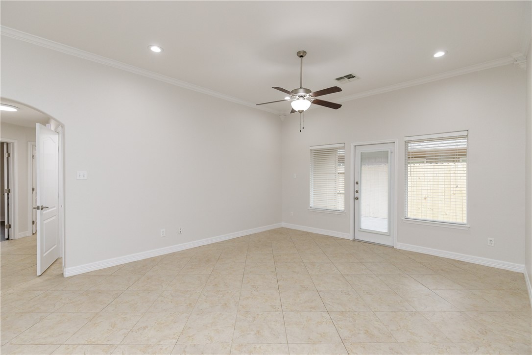 4750 Grand Junction Dr 25 Property Photo 15