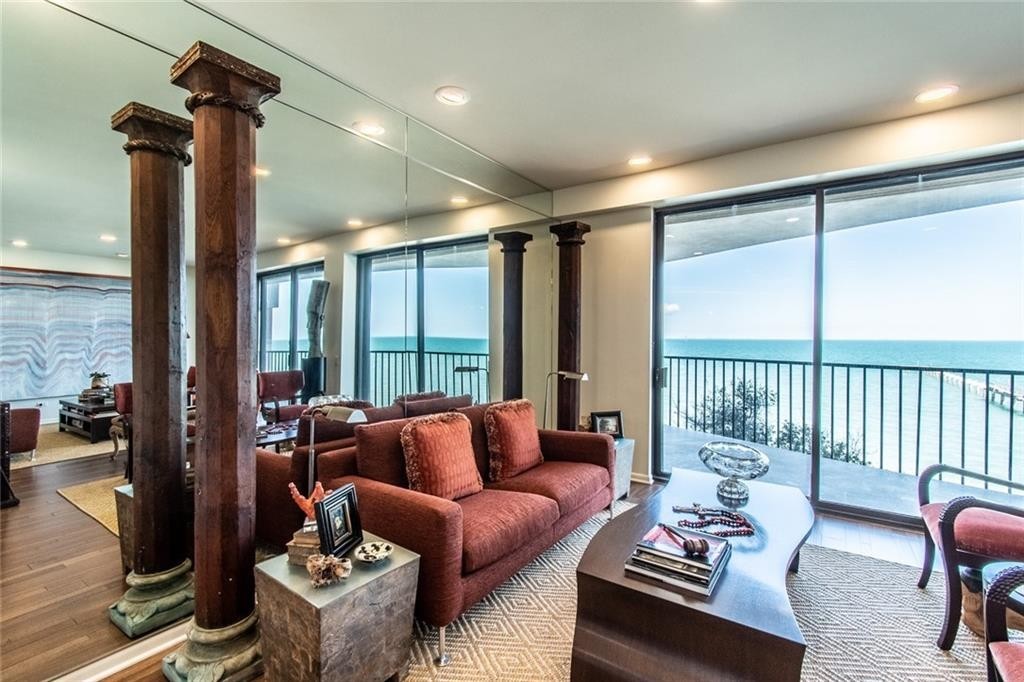 4500 Ocean Dr 2-c Property Photo 8