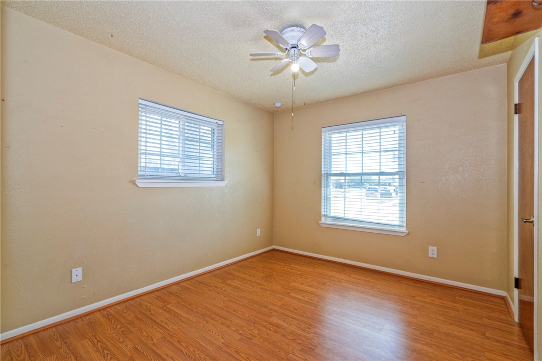 4301 Woodland Creek Dr Property Photo 25