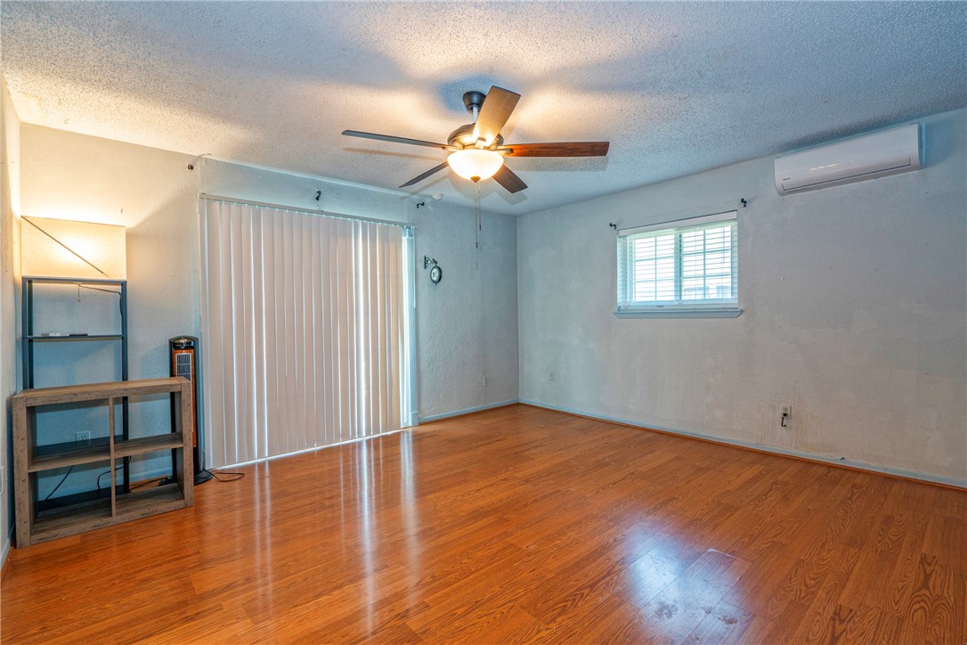 4301 Woodland Creek Dr Property Photo 26