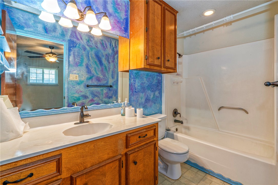 4301 Woodland Creek Dr Property Photo 27