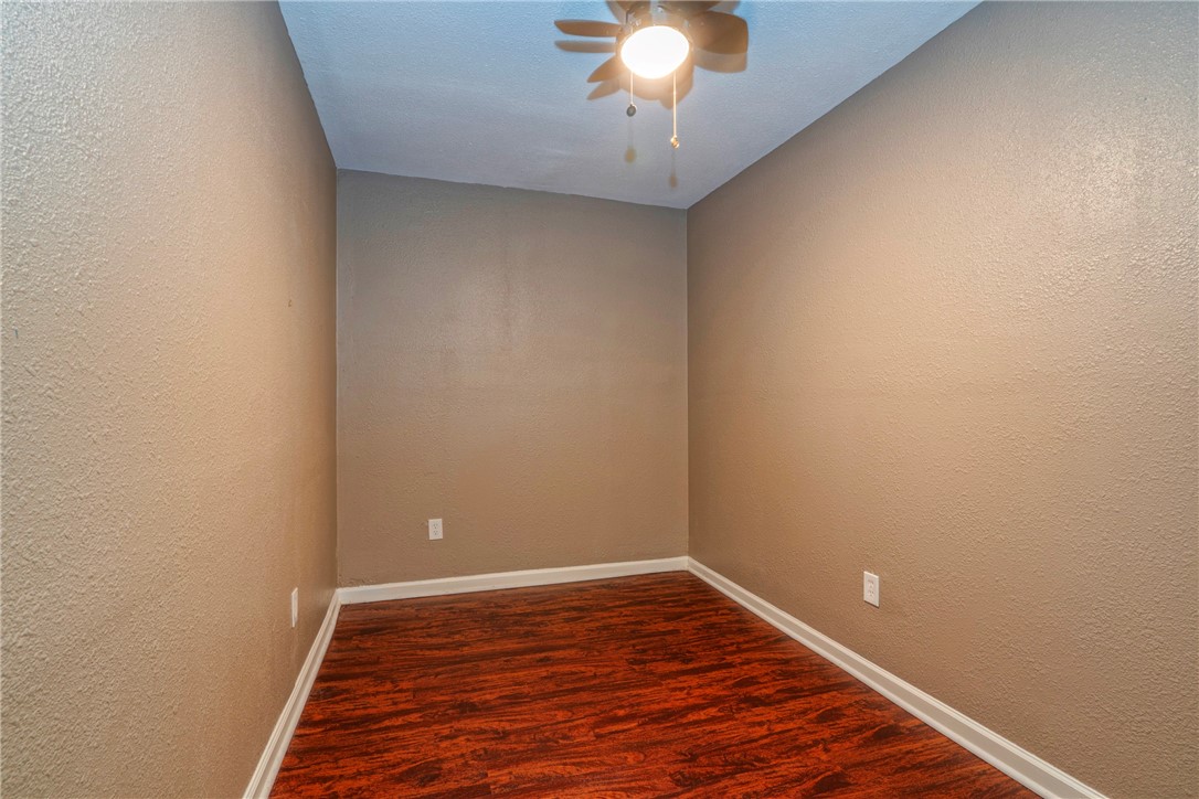 4301 Woodland Creek Dr Property Photo 28