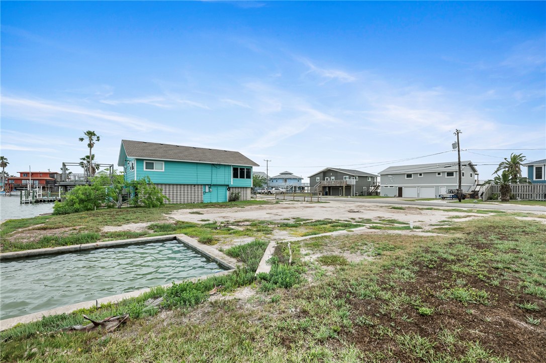 225 Bayshore Dr Property Photo 8
