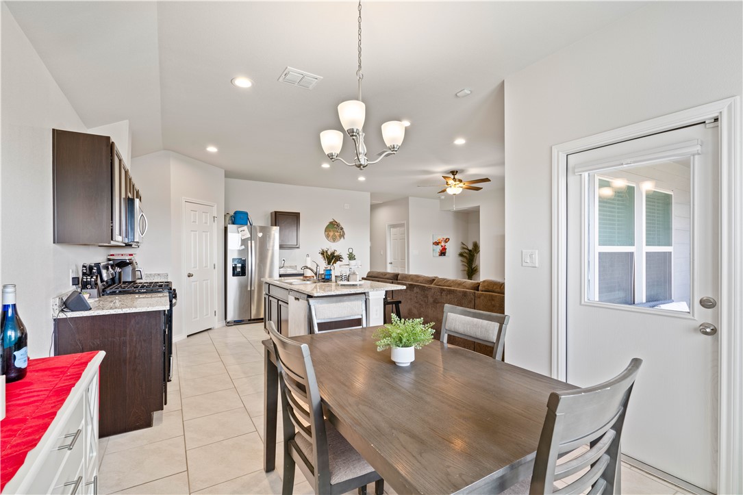 12033 Drogo Dr Property Photo 9
