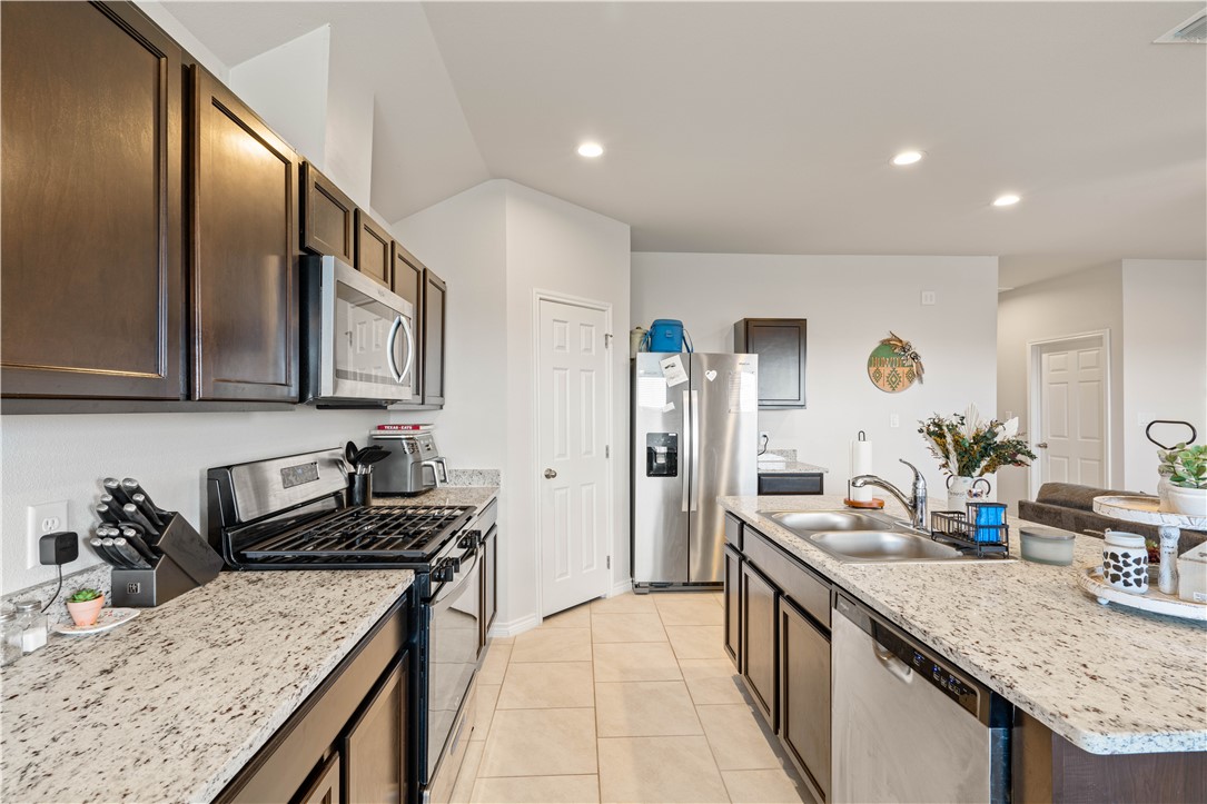 12033 Drogo Dr Property Photo 11