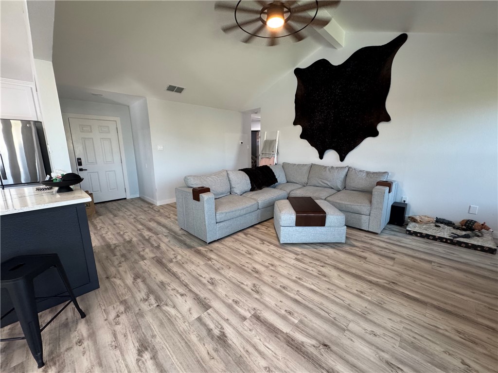 4338 Wandering Creek Dr Property Photo 5
