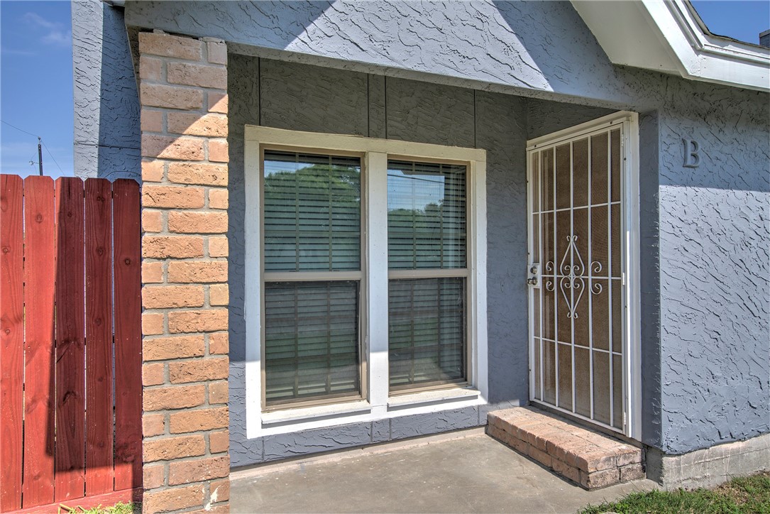 11201 Willowood Creek Unit B Dr Property Photo 3