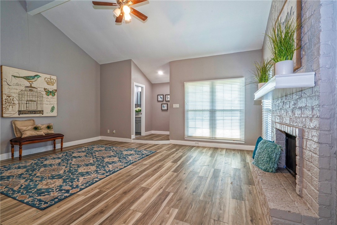 11201 Willowood Creek Unit B Dr Property Photo 6