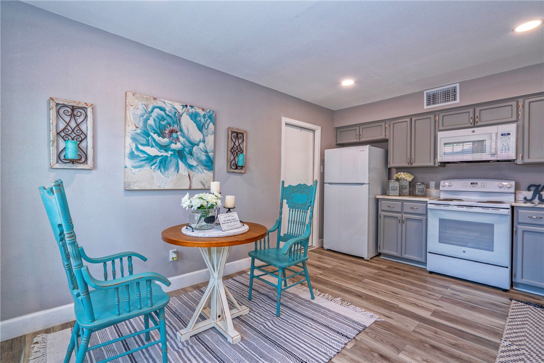 11201 Willowood Creek Unit B Dr Property Photo 11