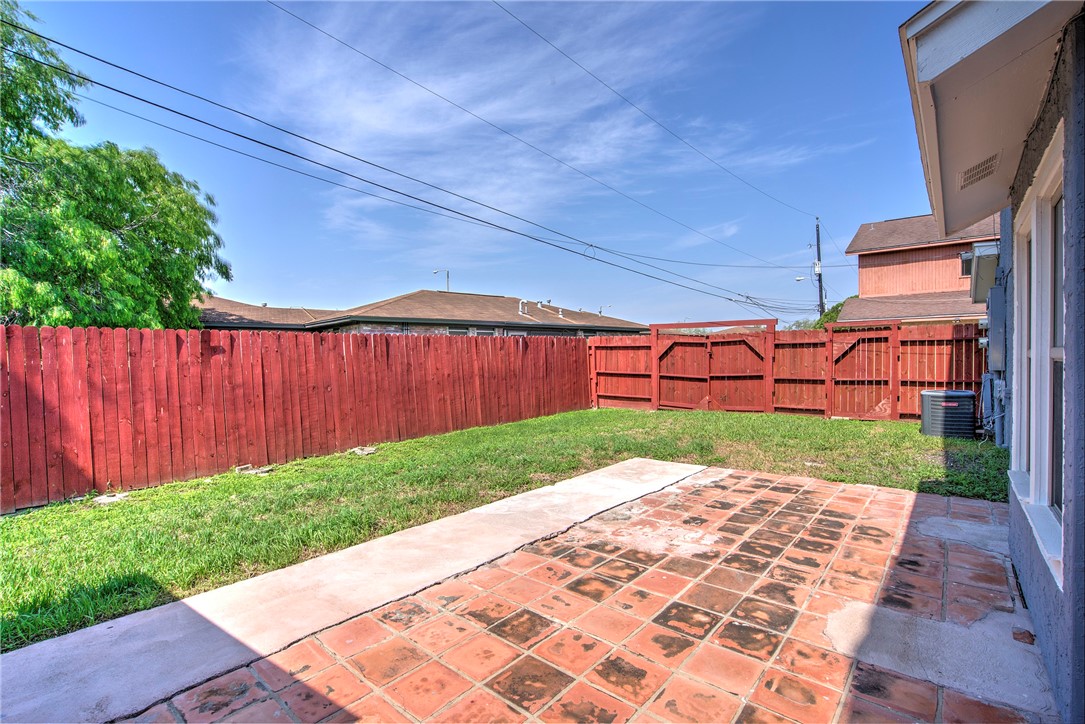 11201 Willowood Creek Unit B Dr Property Photo 22