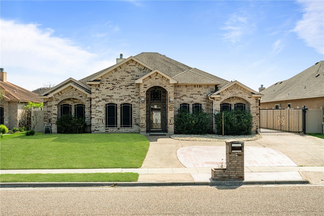 5713 Aava Property Photo