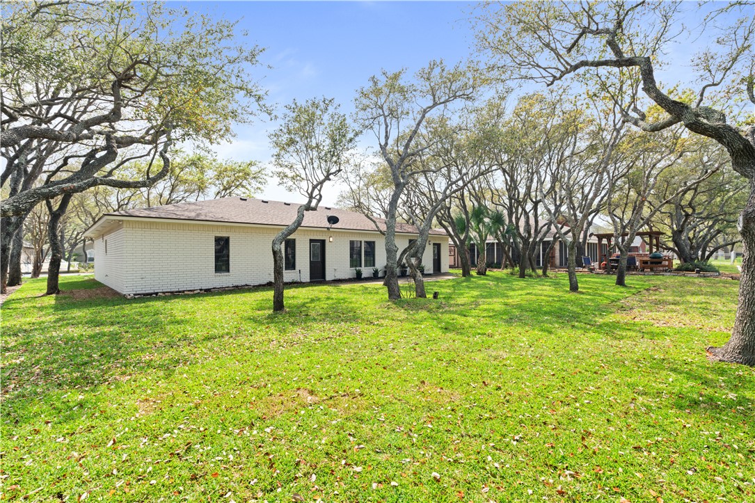 216 Olympic Dr Property Photo 29